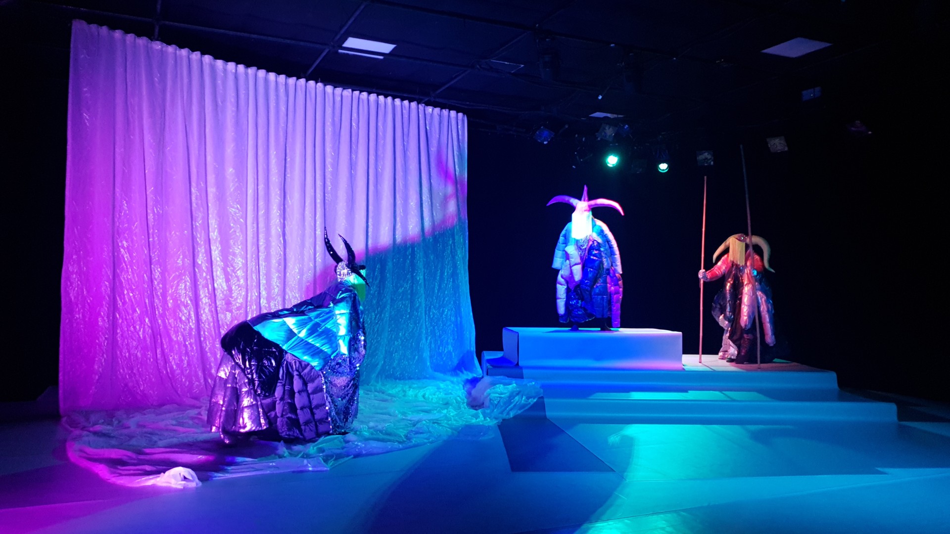 Coeur avec les doigts, du théâtre au cinéma : est-ce vraiment ça l'amour ?