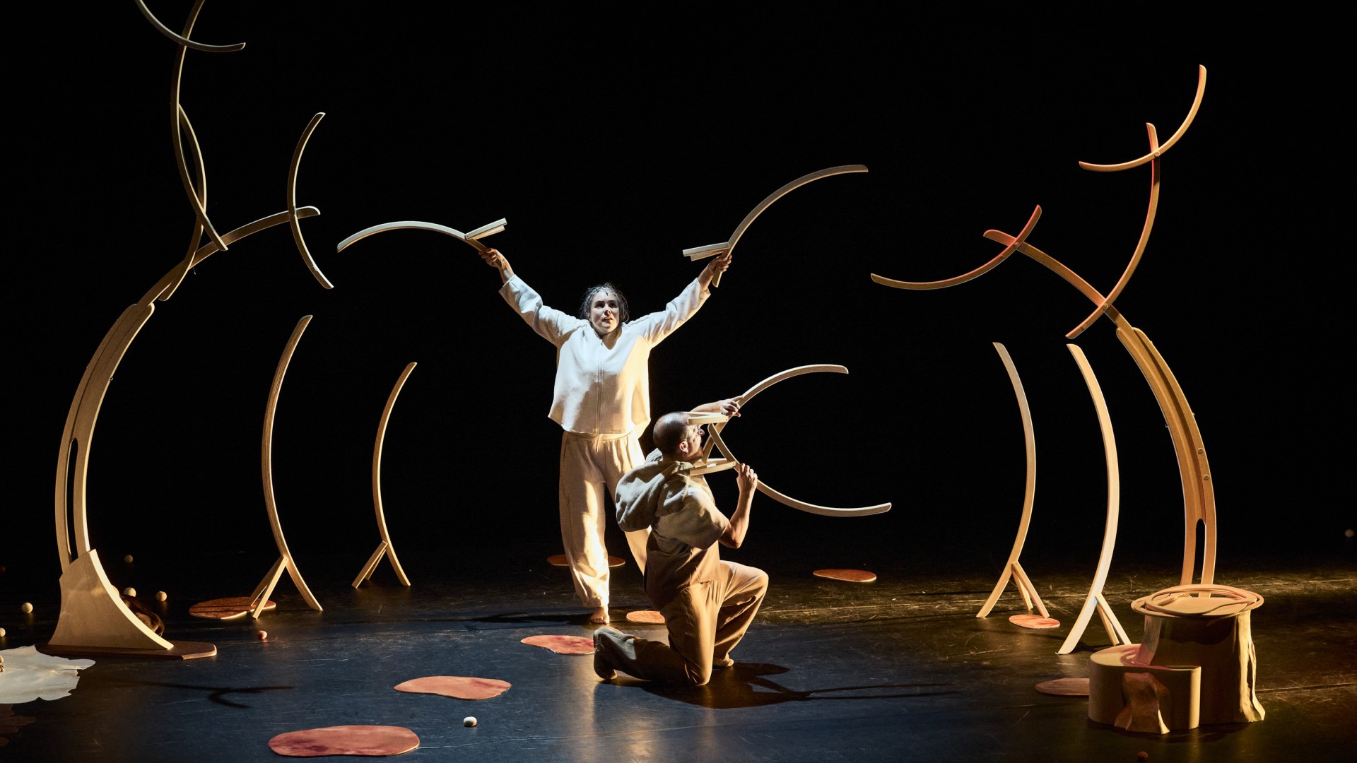 Nanoulak, l'ours qui danse